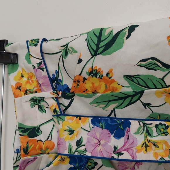 Ann Taylor Multicolored Floral Tie Waist Shorts with Blue Piping Size 2 NWT - Picture 4 of 16